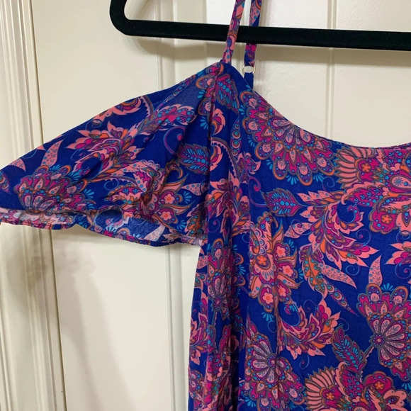 Siberian Cold-Shoulder Floral Blouse - Picture 3 of 7